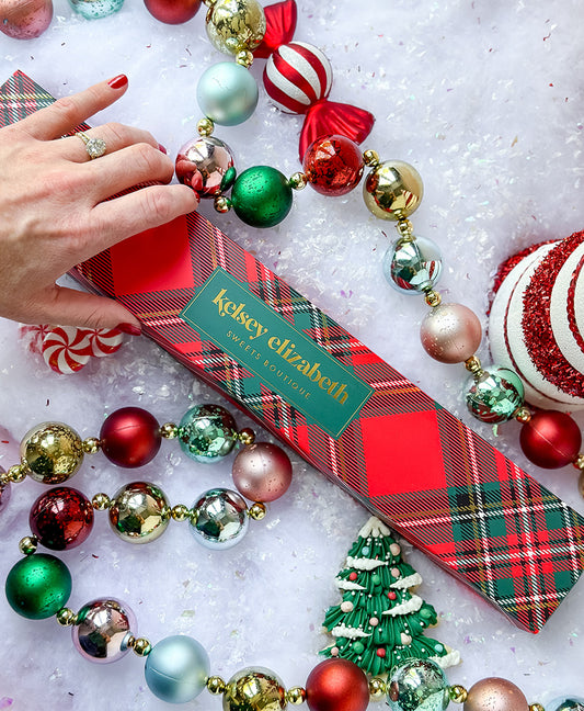 1 Dozen Assorted Christmas Macarons