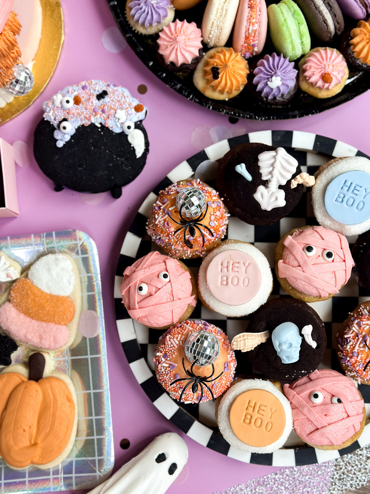 1 Dozen Halloween Cupcakes