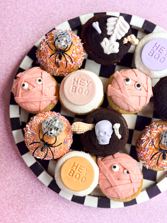 1 Dozen Halloween Cupcakes
