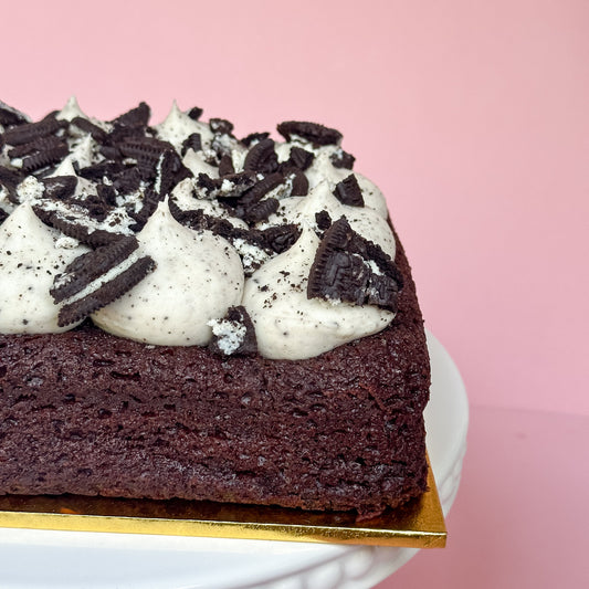Cookies & Cream Snack Cake