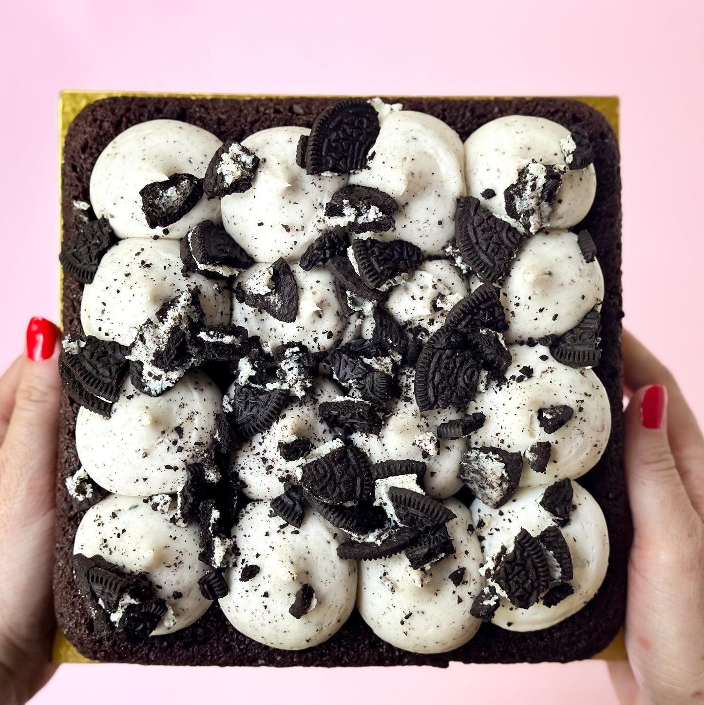 Cookies & Cream Snack Cake