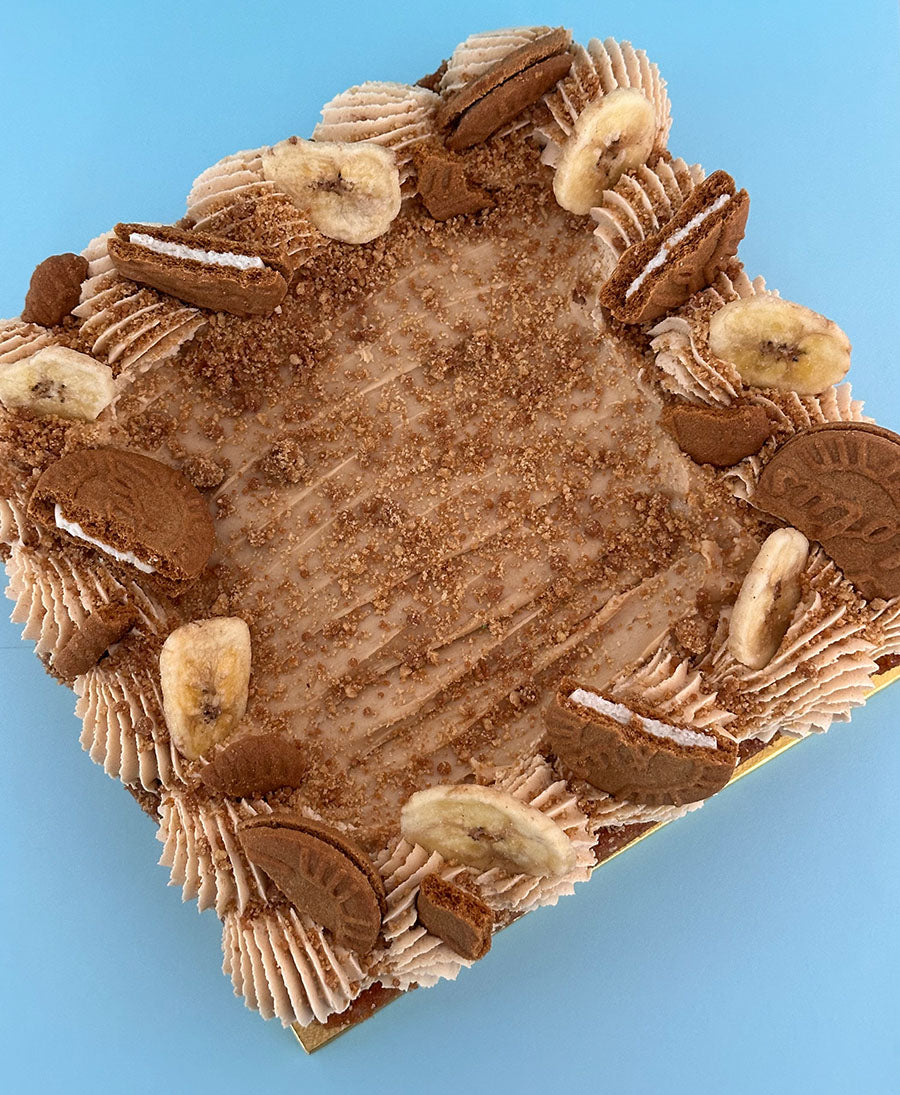 Banana Biscoff Snack Cake