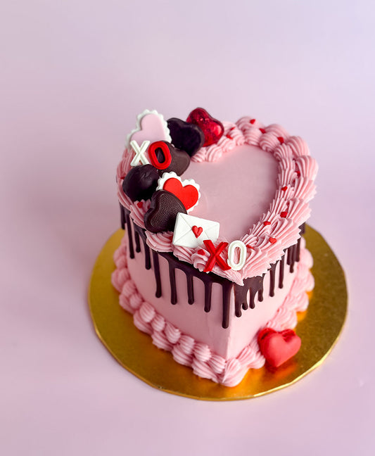 Valentine’s Heart Drip Cake 6"